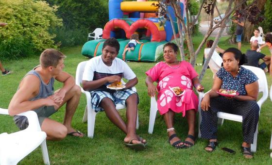 האורחים מאיי שלמה בחג הקיבוץ של גזר