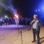 סגן שר הביטחון אלון שוסטר מדליק נרות בערב השני של המסע